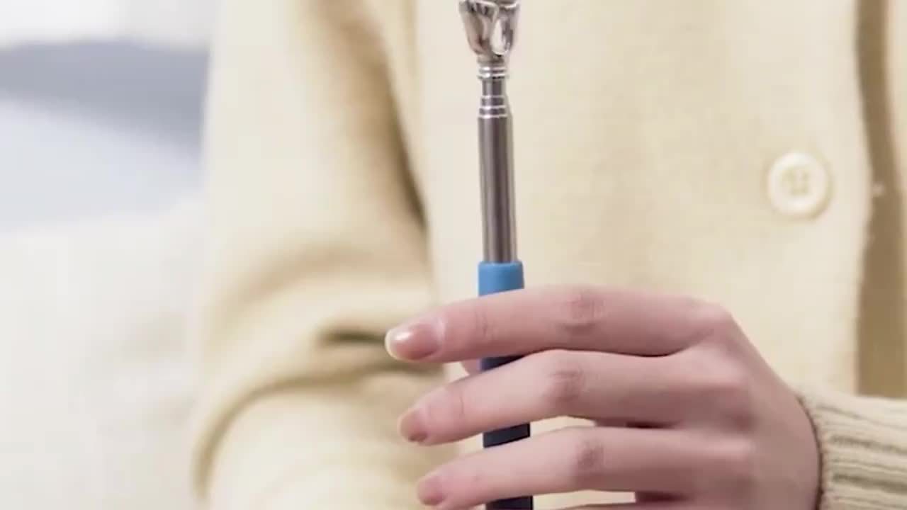 3 colors available - 1pc adjustable stainless steel back scratcher with extendable claws, ergonomic handle, portable and perfect for massage and scratching